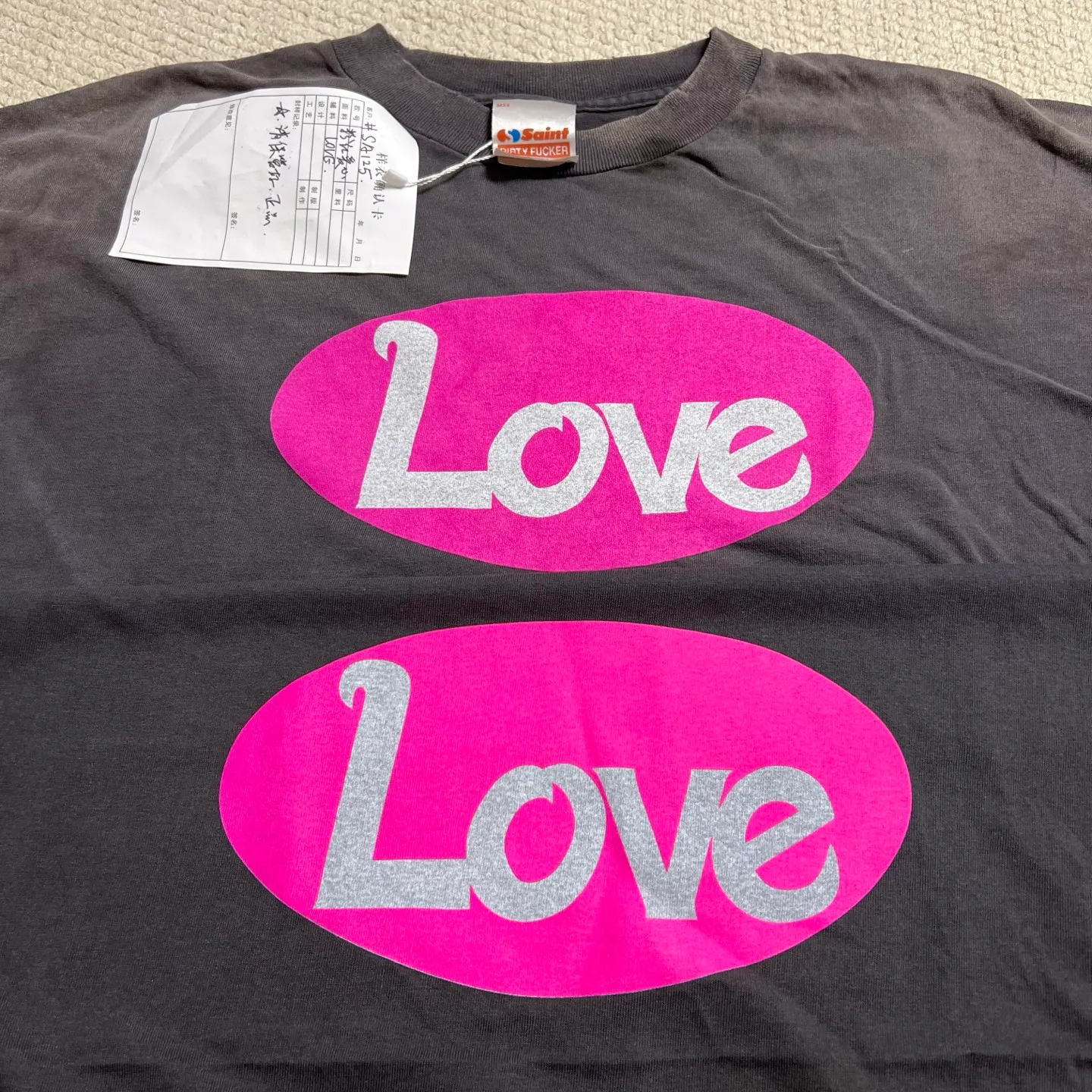 Printing proofing SAINT Mxxxxxx SS TEE/LOVE/BLK LOVE pink love skull distressed TEE washed black S-XL cylindrical fabric ready-made Assute dyeing Ma Liu heavy fade washing process top printing technology pure hand-made graffiti splash ink correct main mark/wash mark/anti-counterfeiting mark top purchasing agent level